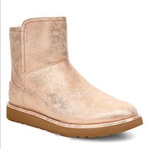 abree mini boot ugg